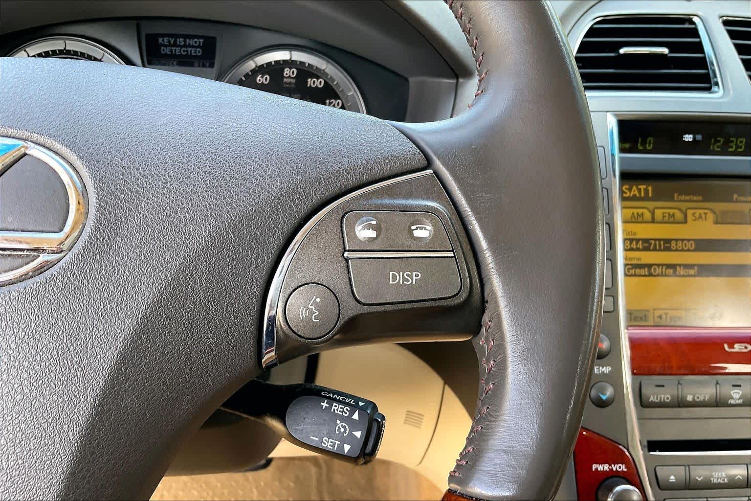 2012 Lexus ES 350 photo 22 of 34