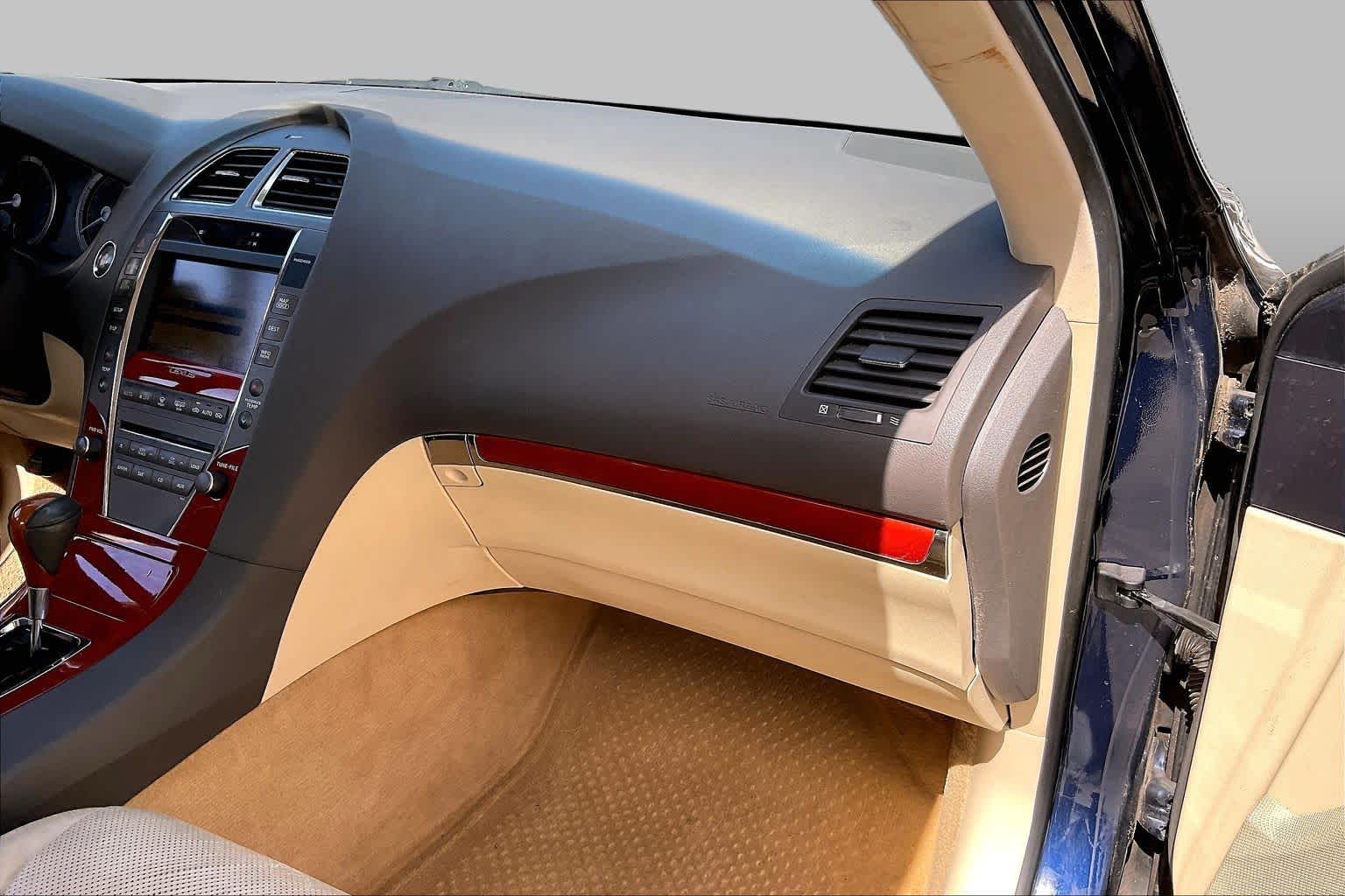 2012 Lexus ES 350 photo 16 of 34