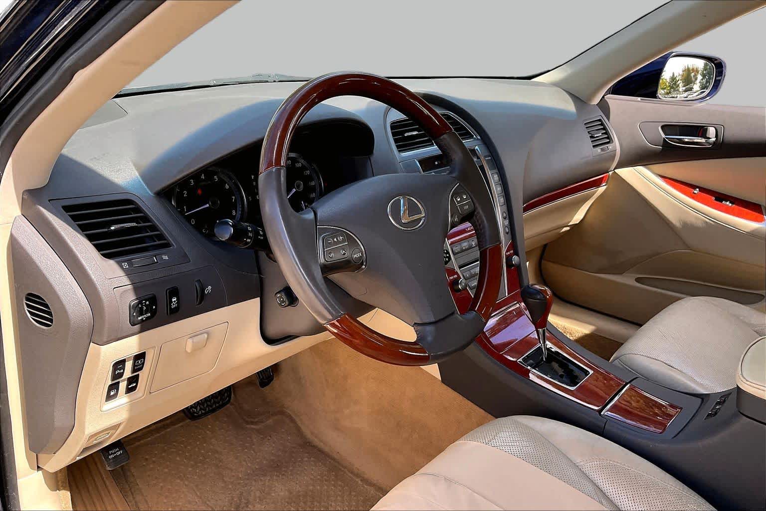2012 Lexus ES 350 photo 15 of 34