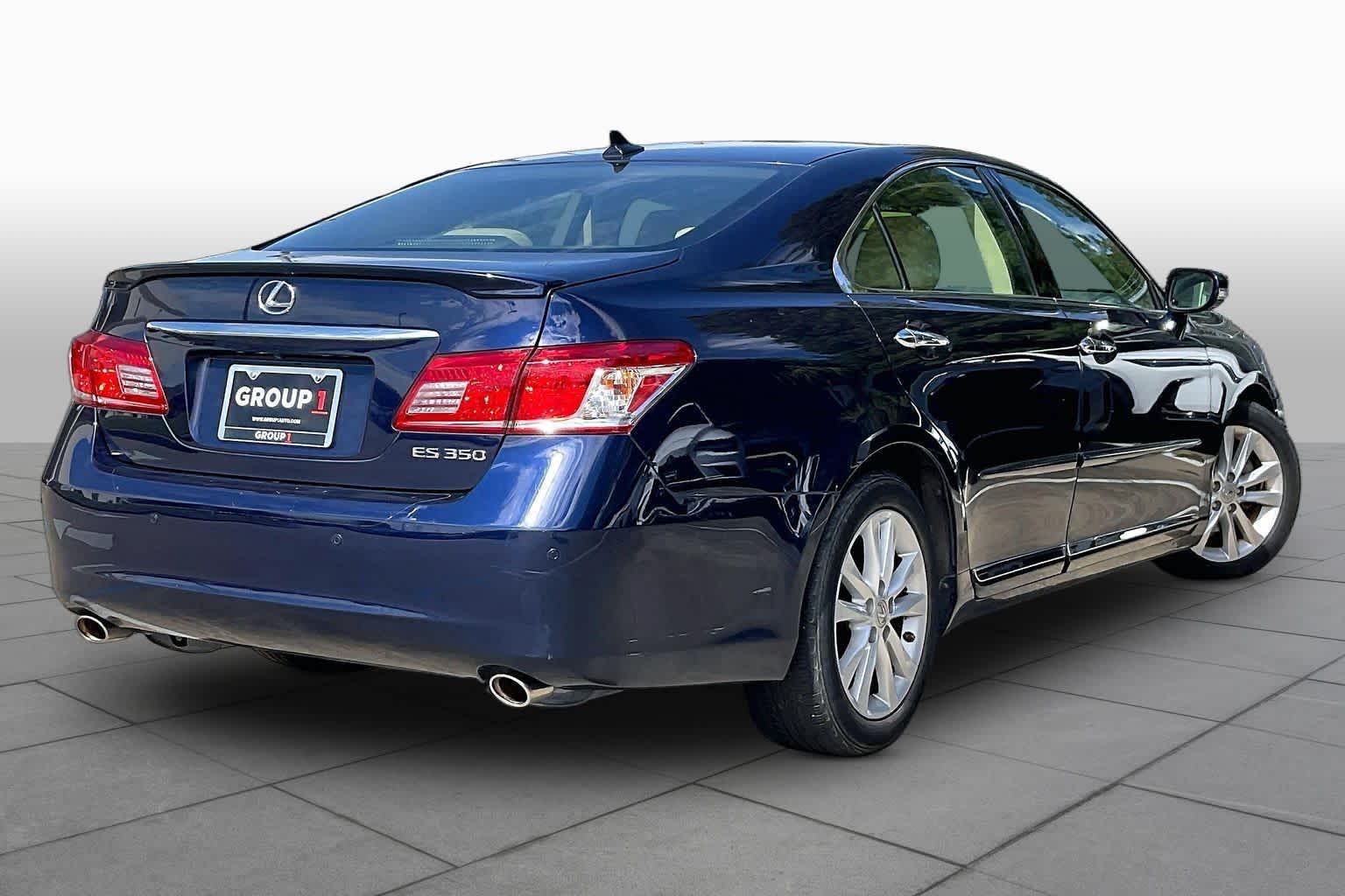 2012 Lexus ES 350 photo 11 of 34