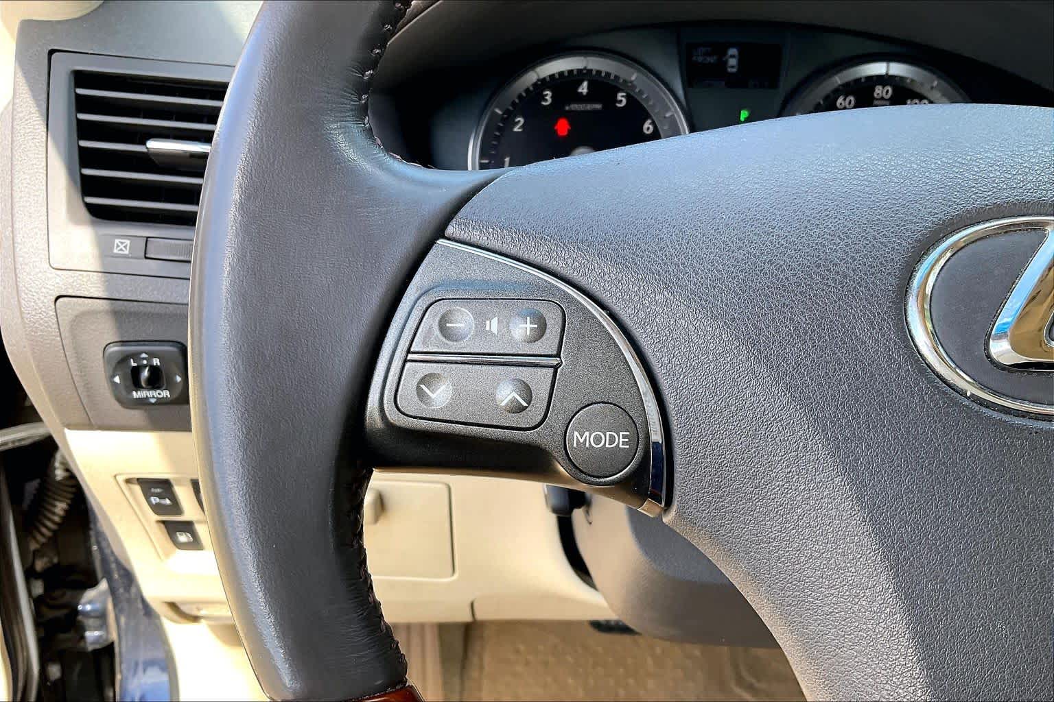 2012 Lexus ES 350 photo 21 of 34