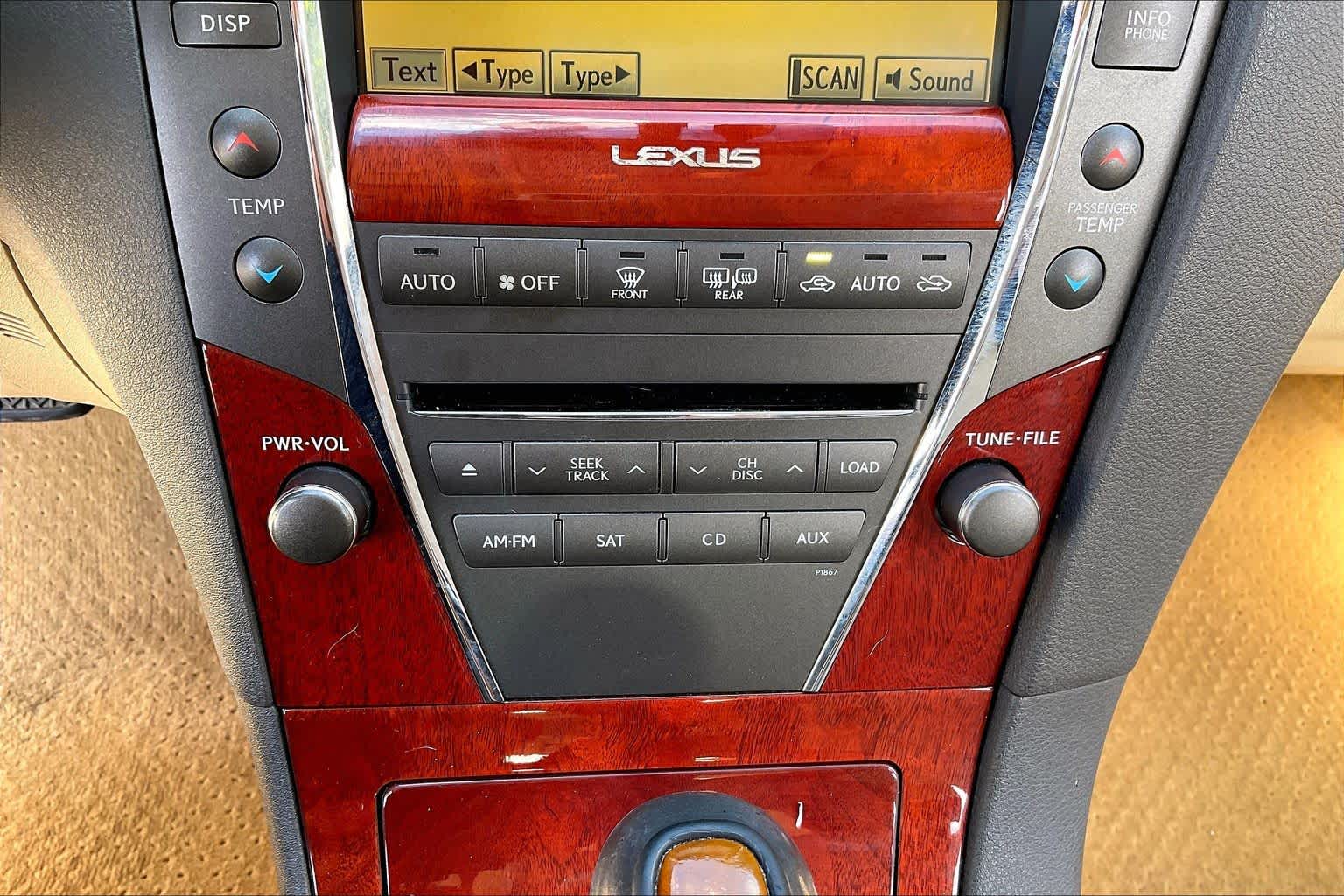 2012 Lexus ES 350 photo 32 of 34