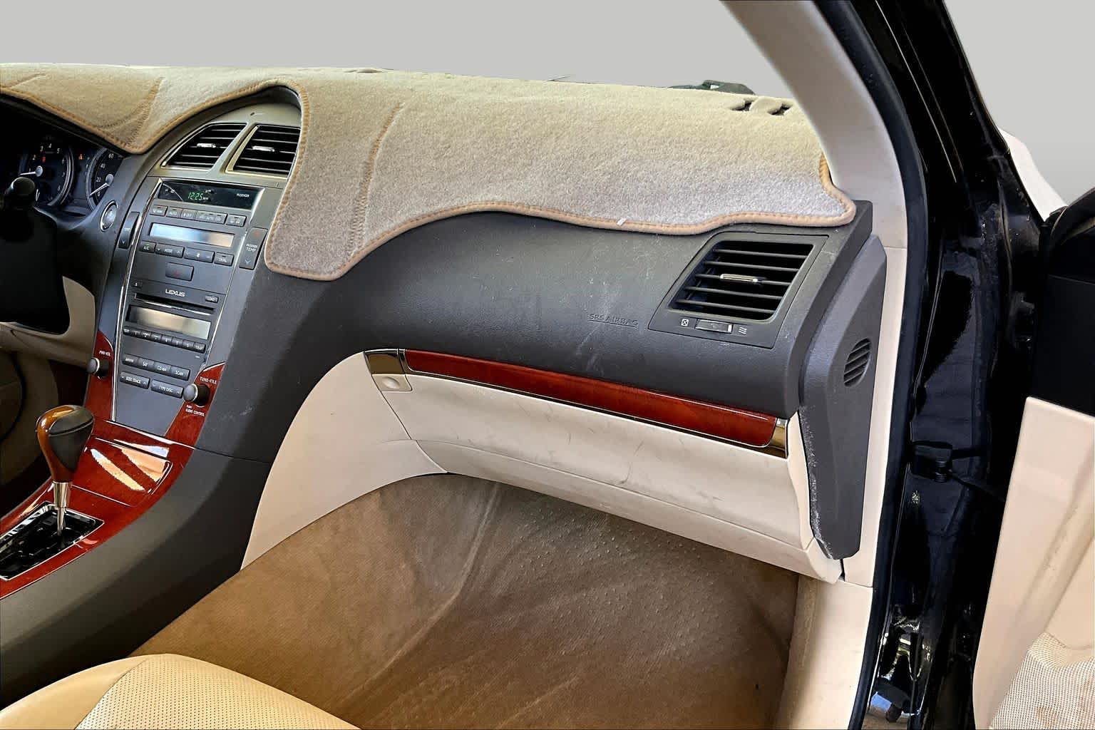 2012 Lexus ES 350 photo 16 of 32