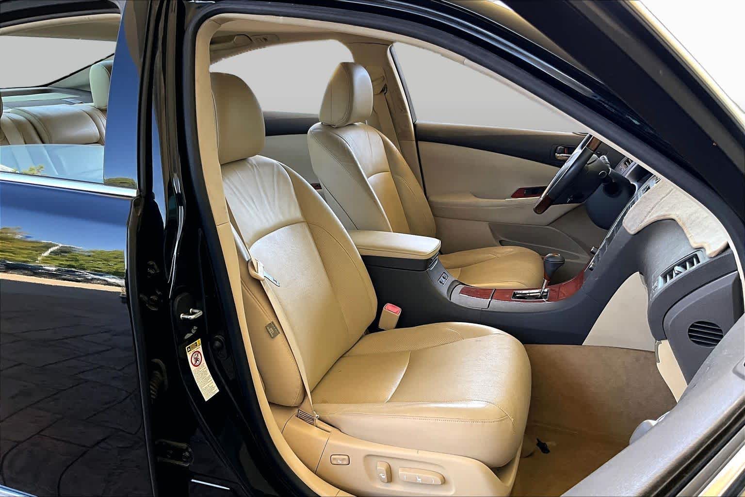 2012 Lexus ES 350 photo 8 of 32