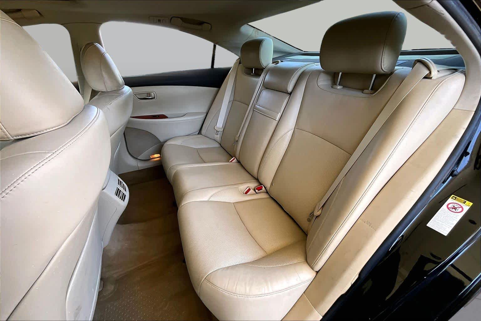 2012 Lexus ES 350 photo 18 of 32