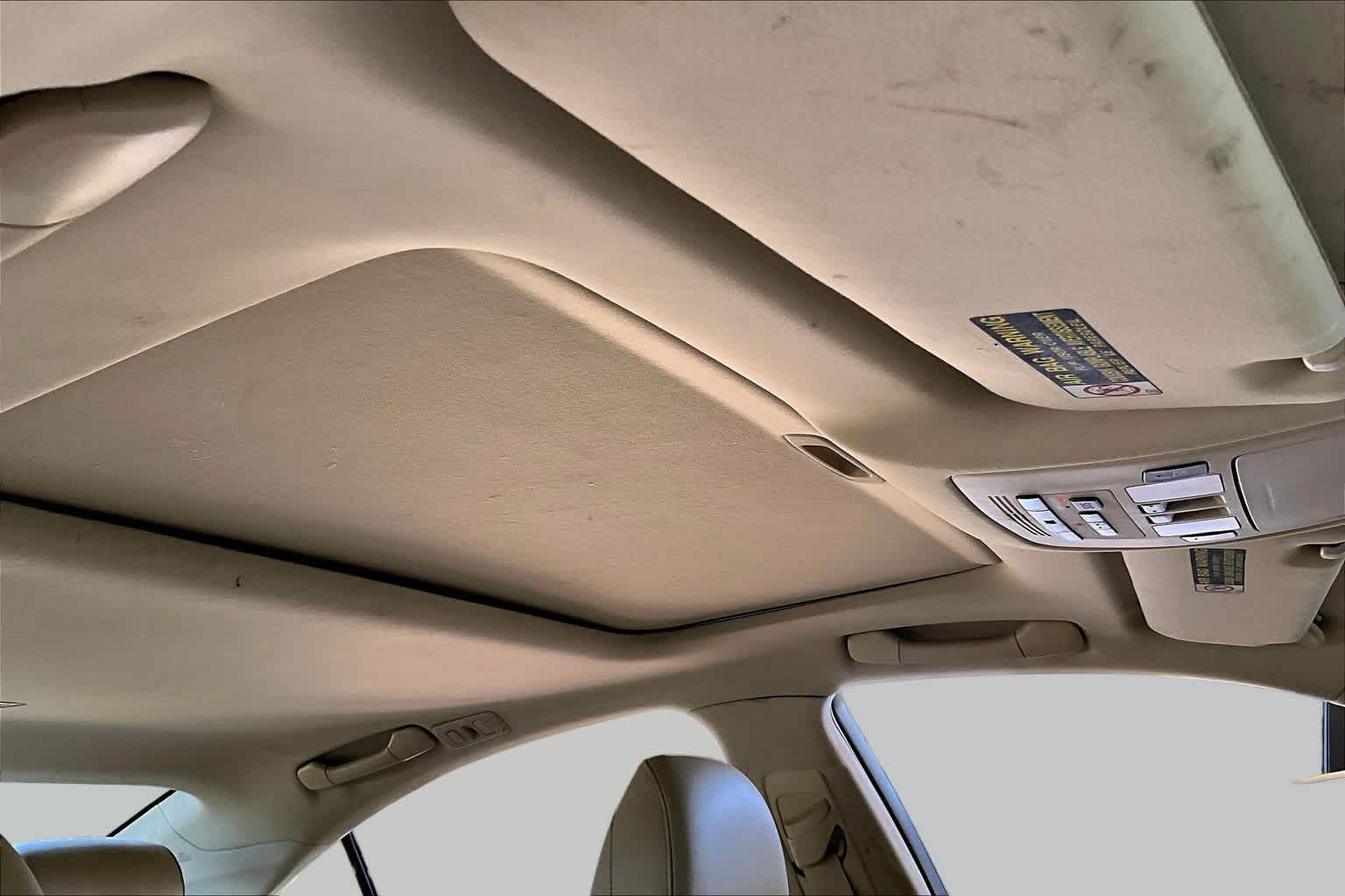 2012 Lexus ES 350 photo 12 of 32