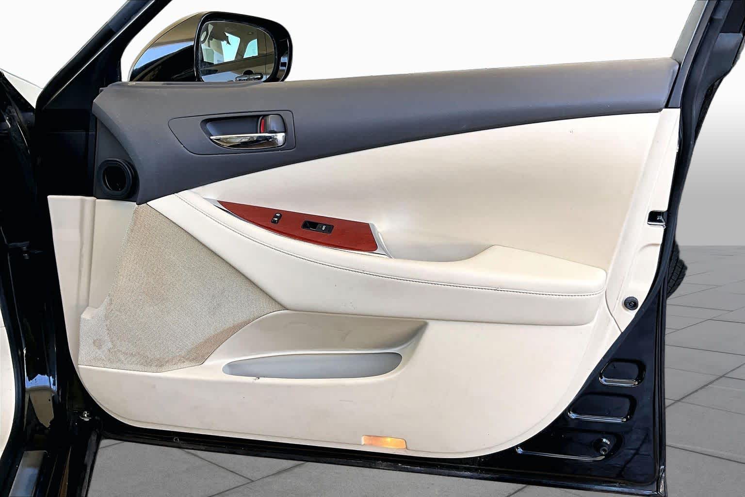 2012 Lexus ES 350 photo 20 of 32