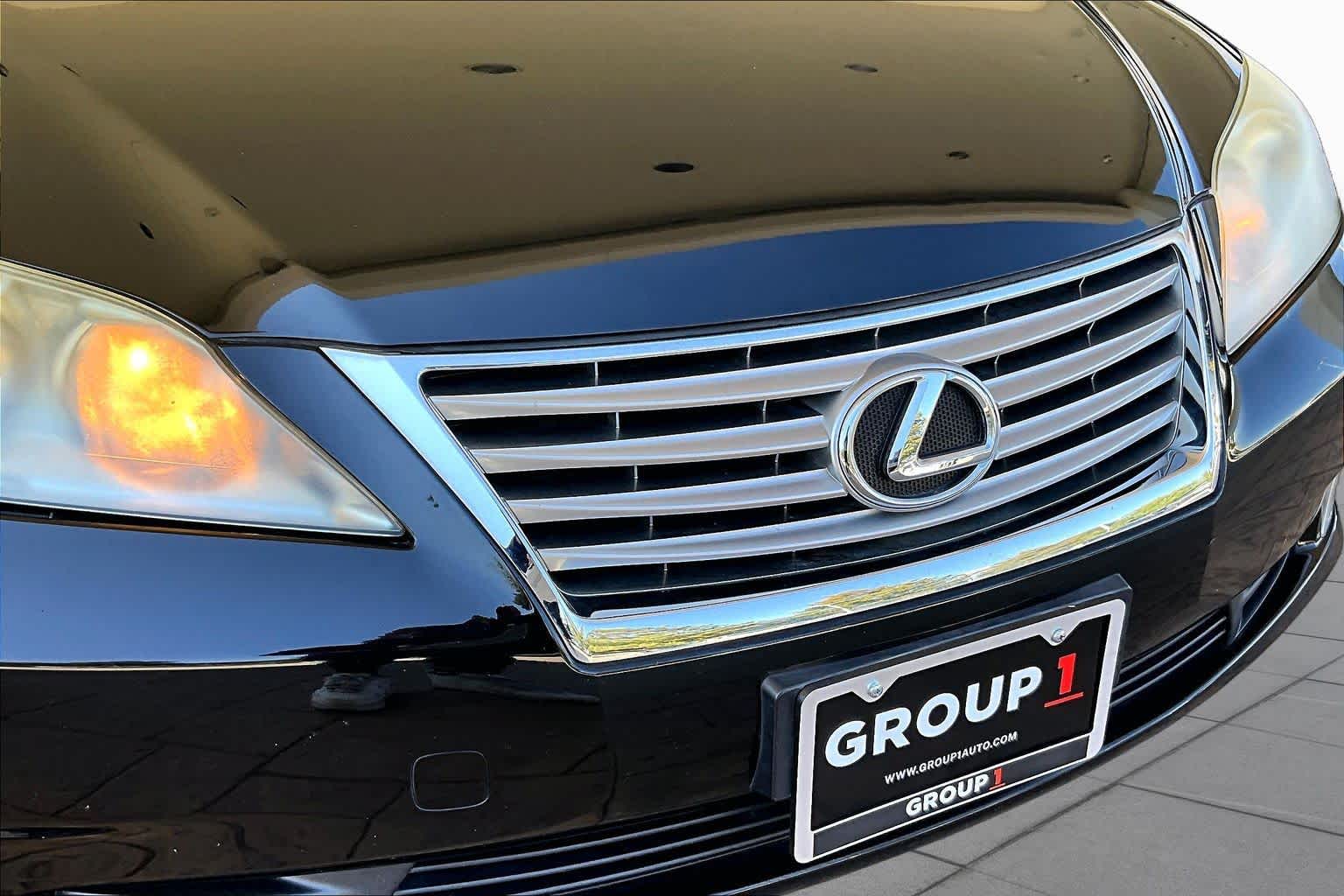 2012 Lexus ES 350 photo 25 of 32