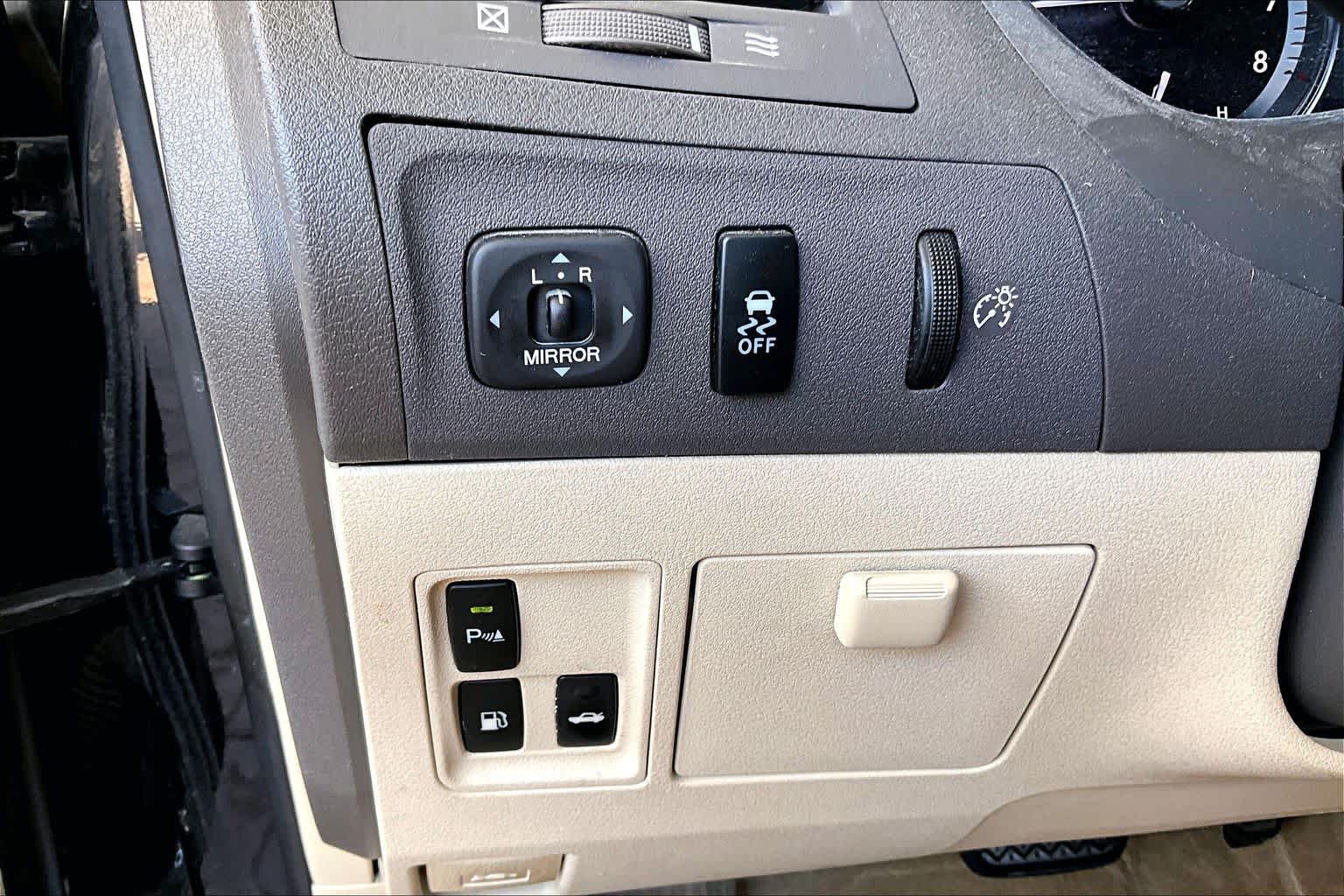 2012 Lexus ES 350 photo 31 of 32