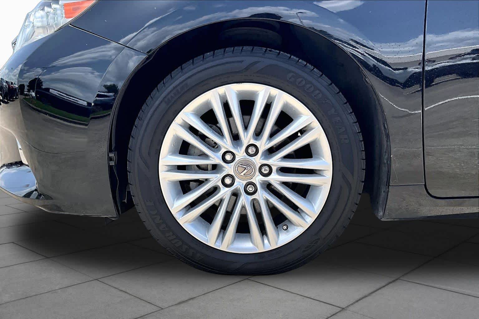 2014 Lexus ES 350  Obsidian at Sterling McCall Nissan