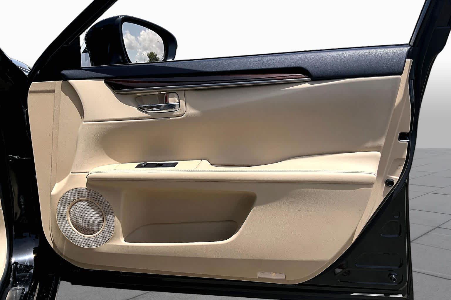 2014 Lexus ES 350  Obsidian at Sterling McCall Nissan