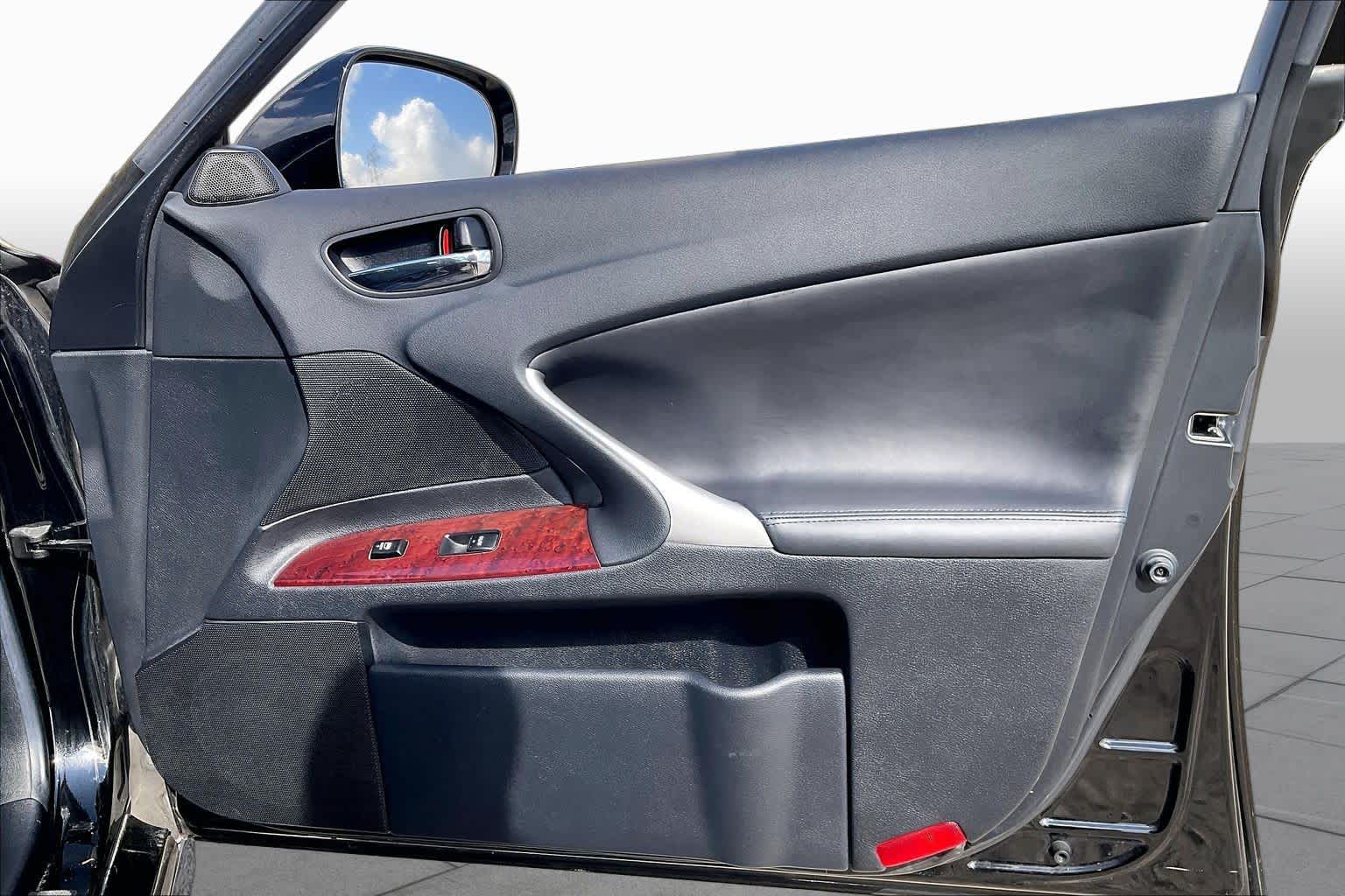 2007 Lexus IS 250 photo 19 of 30