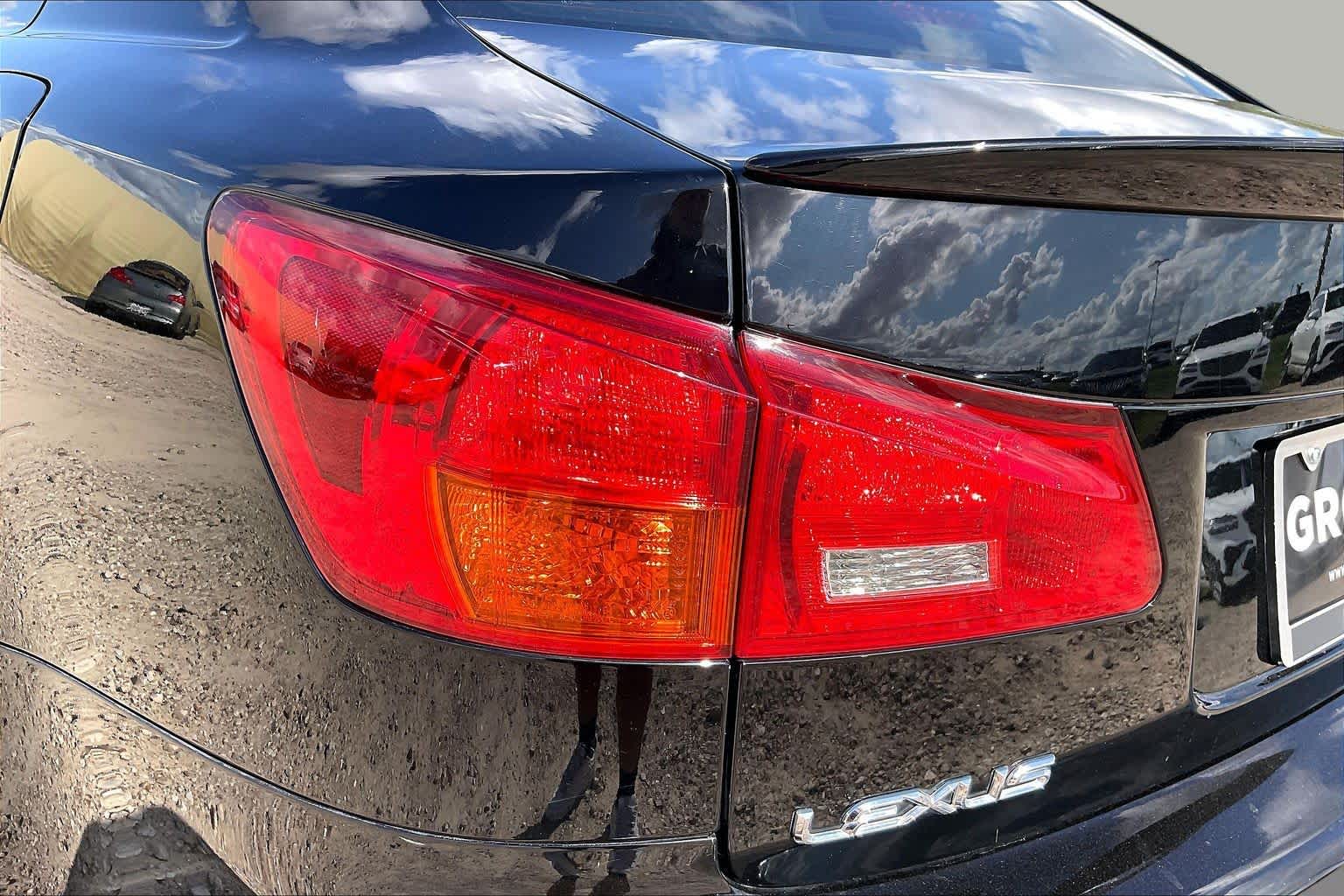 2007 Lexus IS 250 photo 24 of 30