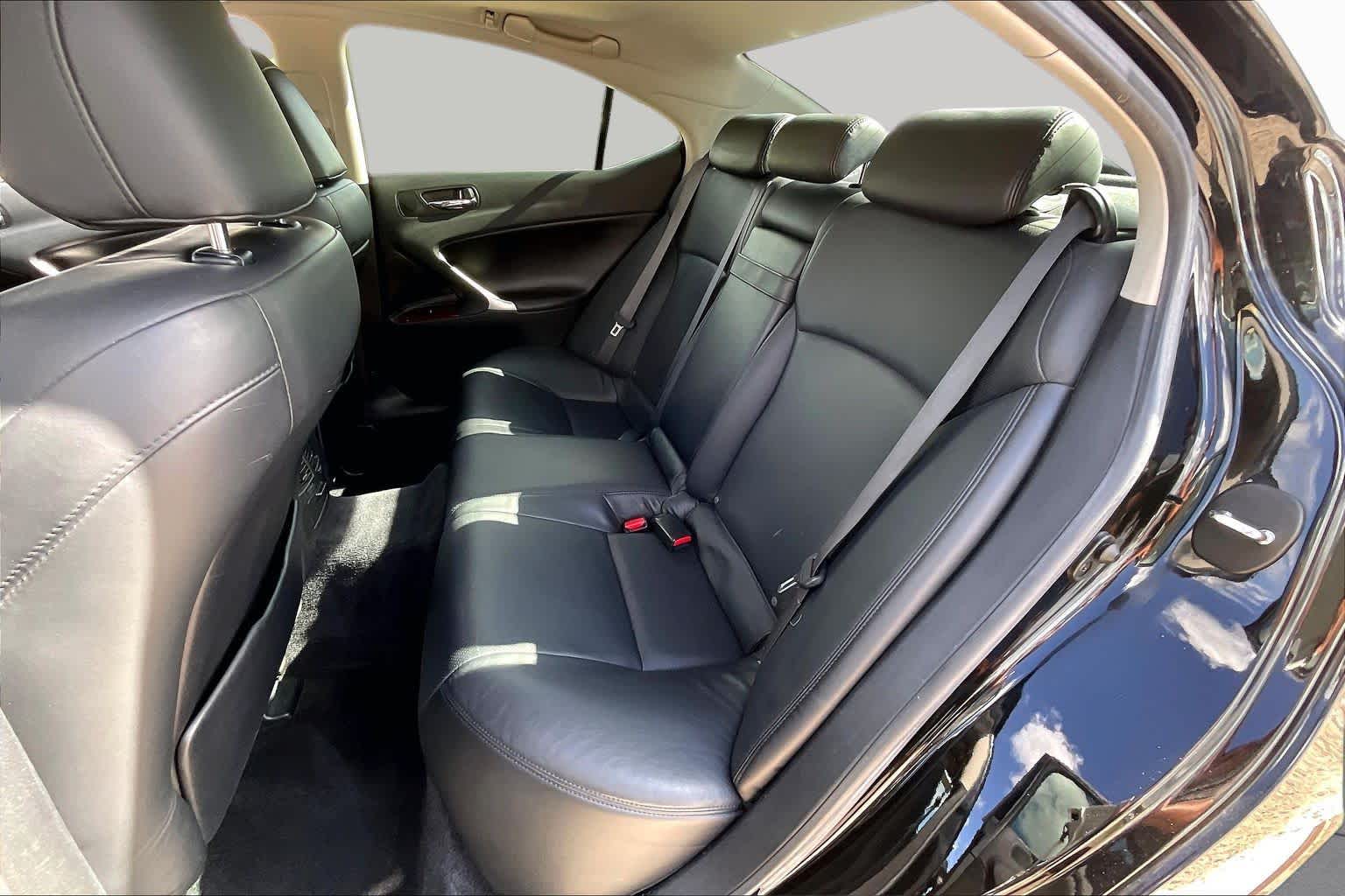 2007 Lexus IS 250 photo 17 of 30