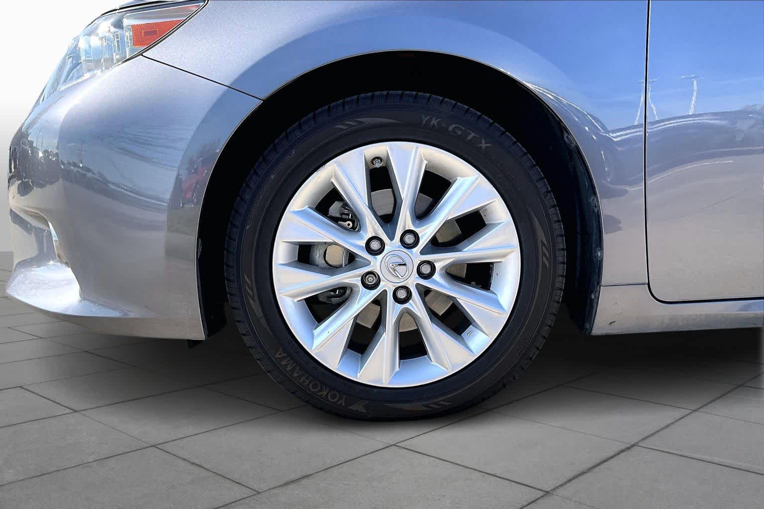 2014 Lexus ES 300h  Hybrid  Nebula Gray Pearl at AutoNation USA Katy