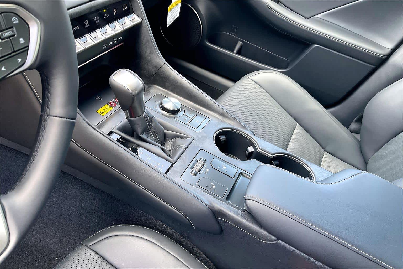 2026 Lexus IS 350 F SPORT Design - 10