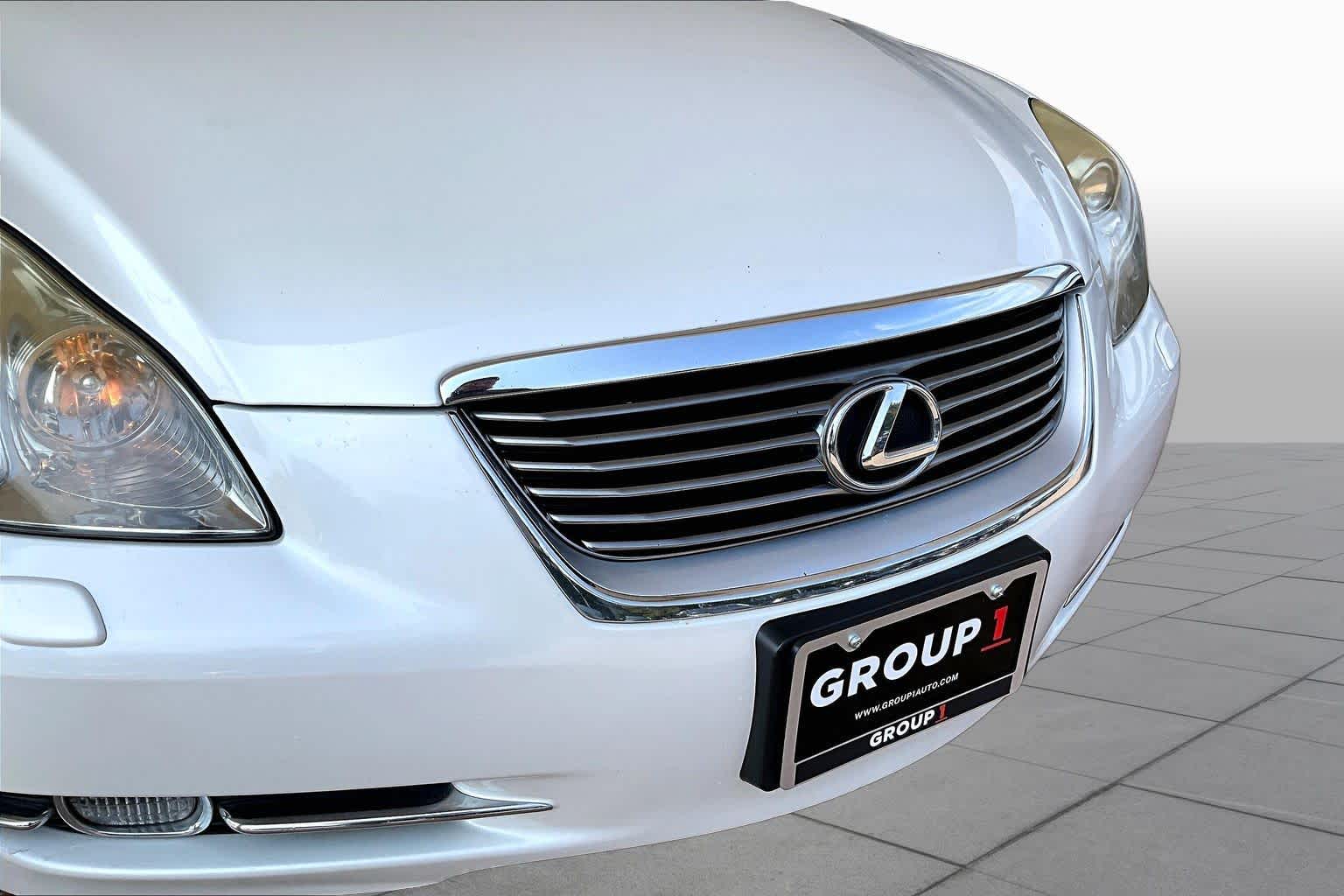 2009 Lexus SC 430  Starfire Pearl at Mac Haik Ford