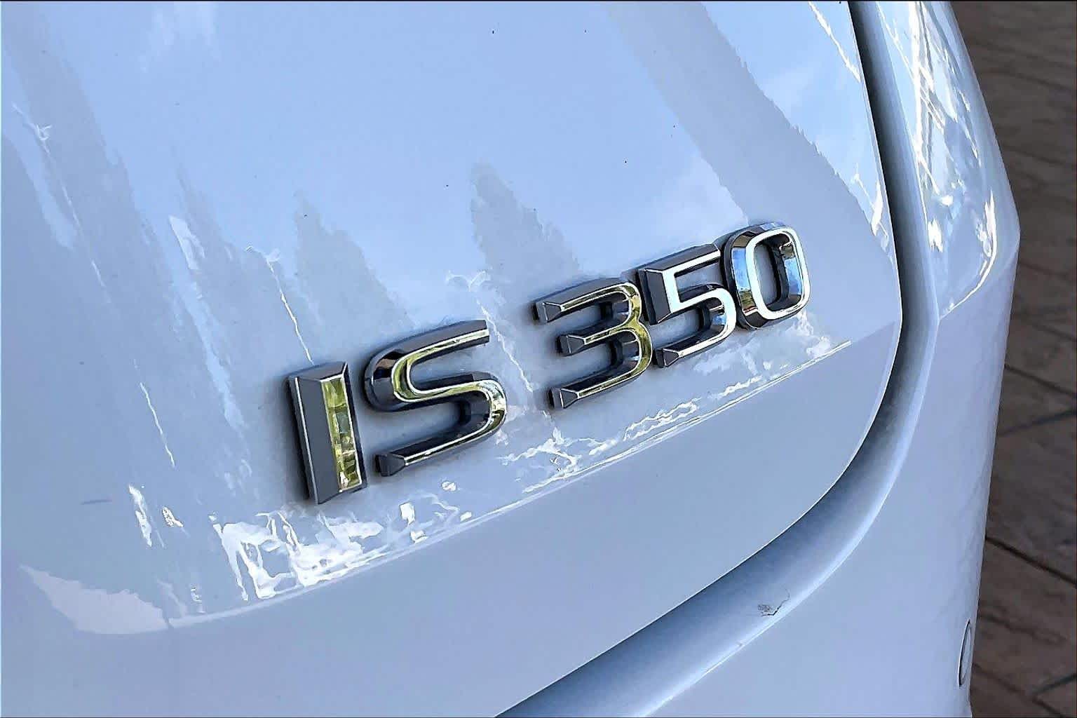 2023 Lexus IS 350 photo 28 of 34