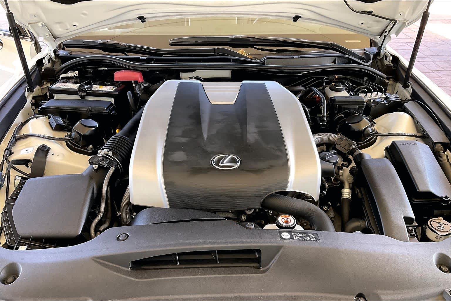 2023 Lexus IS 350 photo 29 of 34