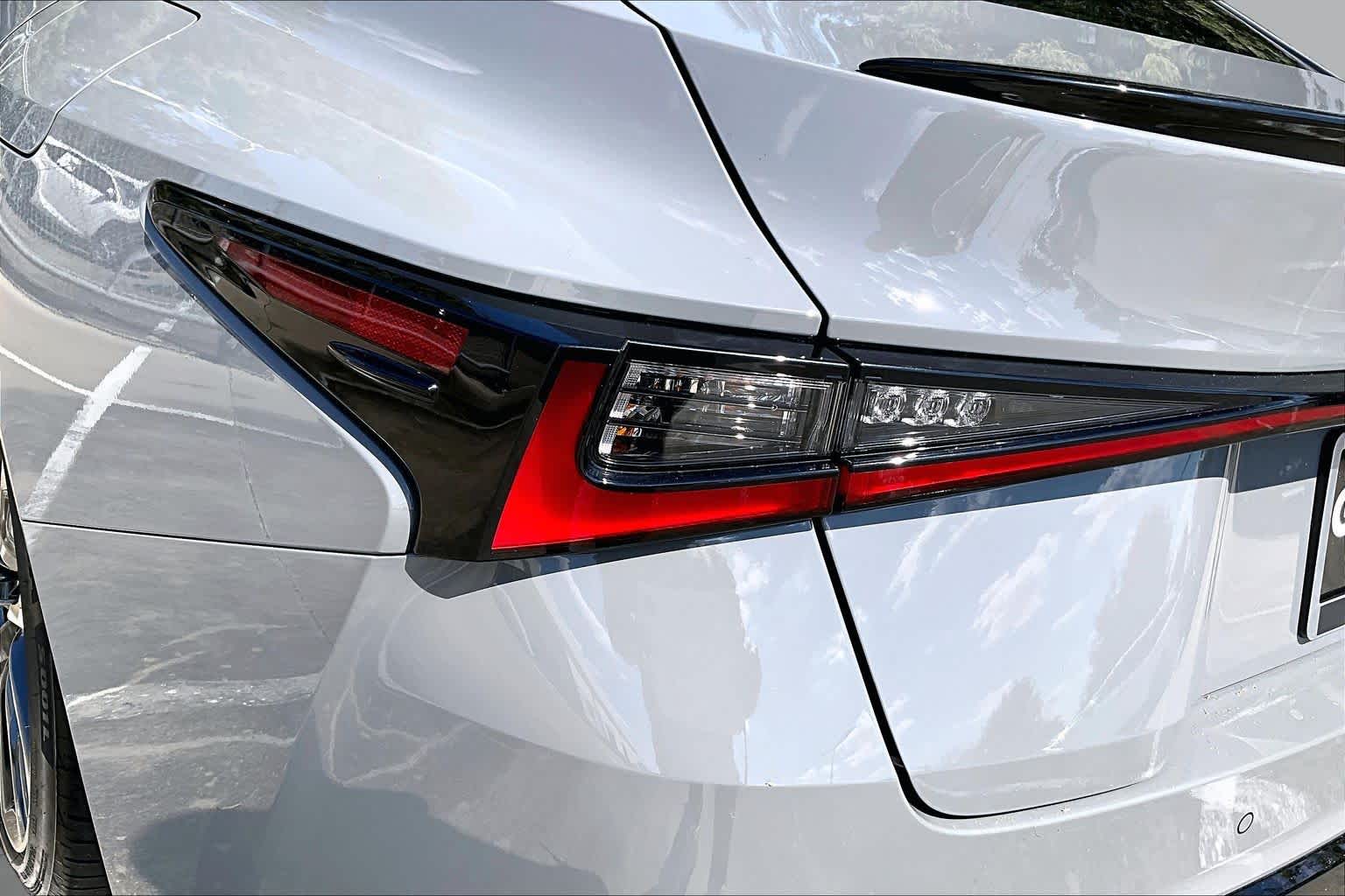 2025 Lexus IS 350 photo 26 of 34