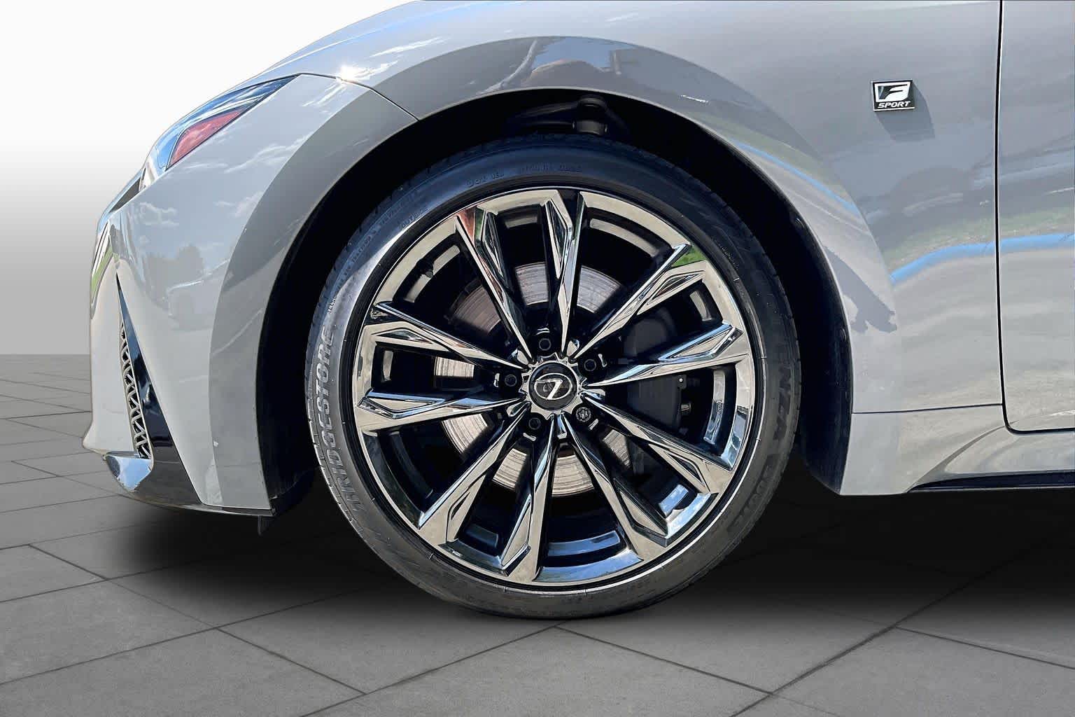 2025 Lexus IS 350 photo 9 of 34