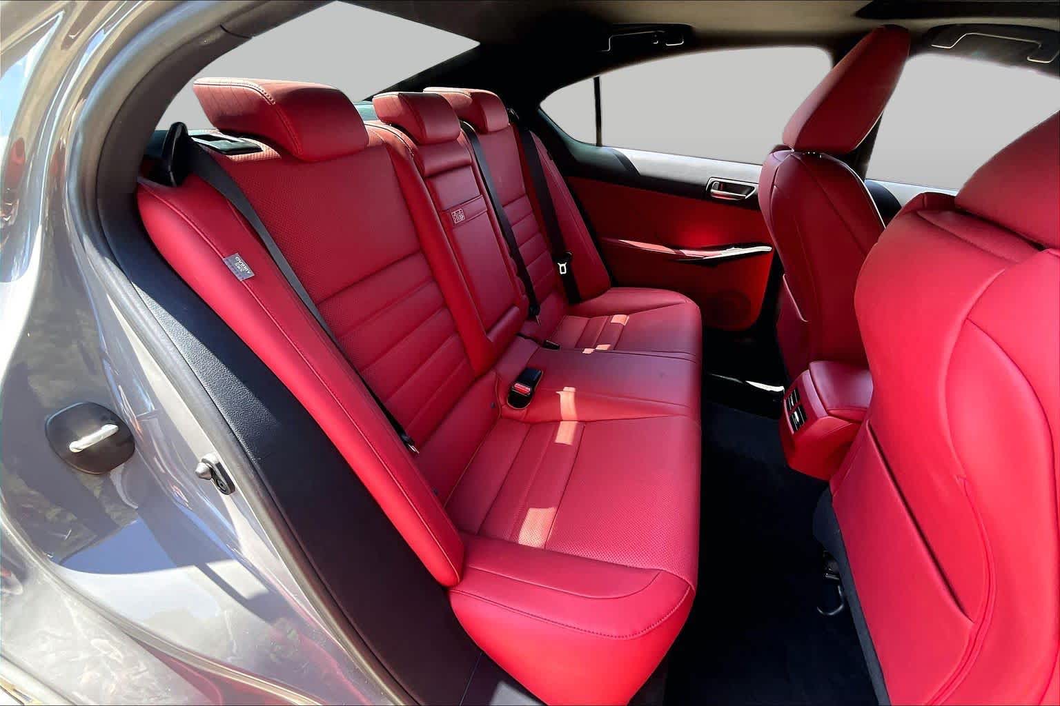 2025 Lexus IS 350 photo 17 of 34