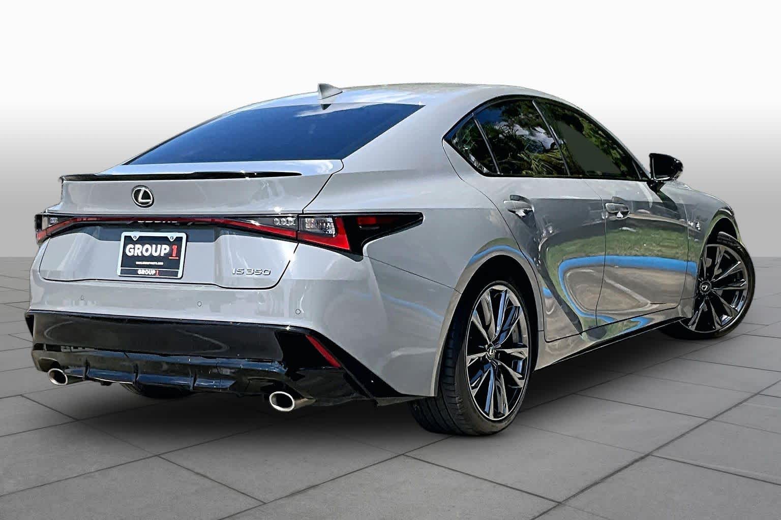 2025 Lexus IS 350 photo 11 of 34