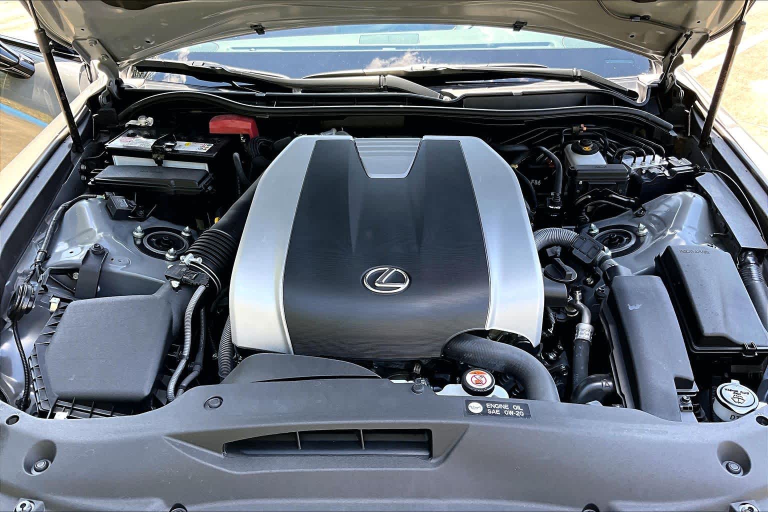 2025 Lexus IS 350 photo 29 of 34