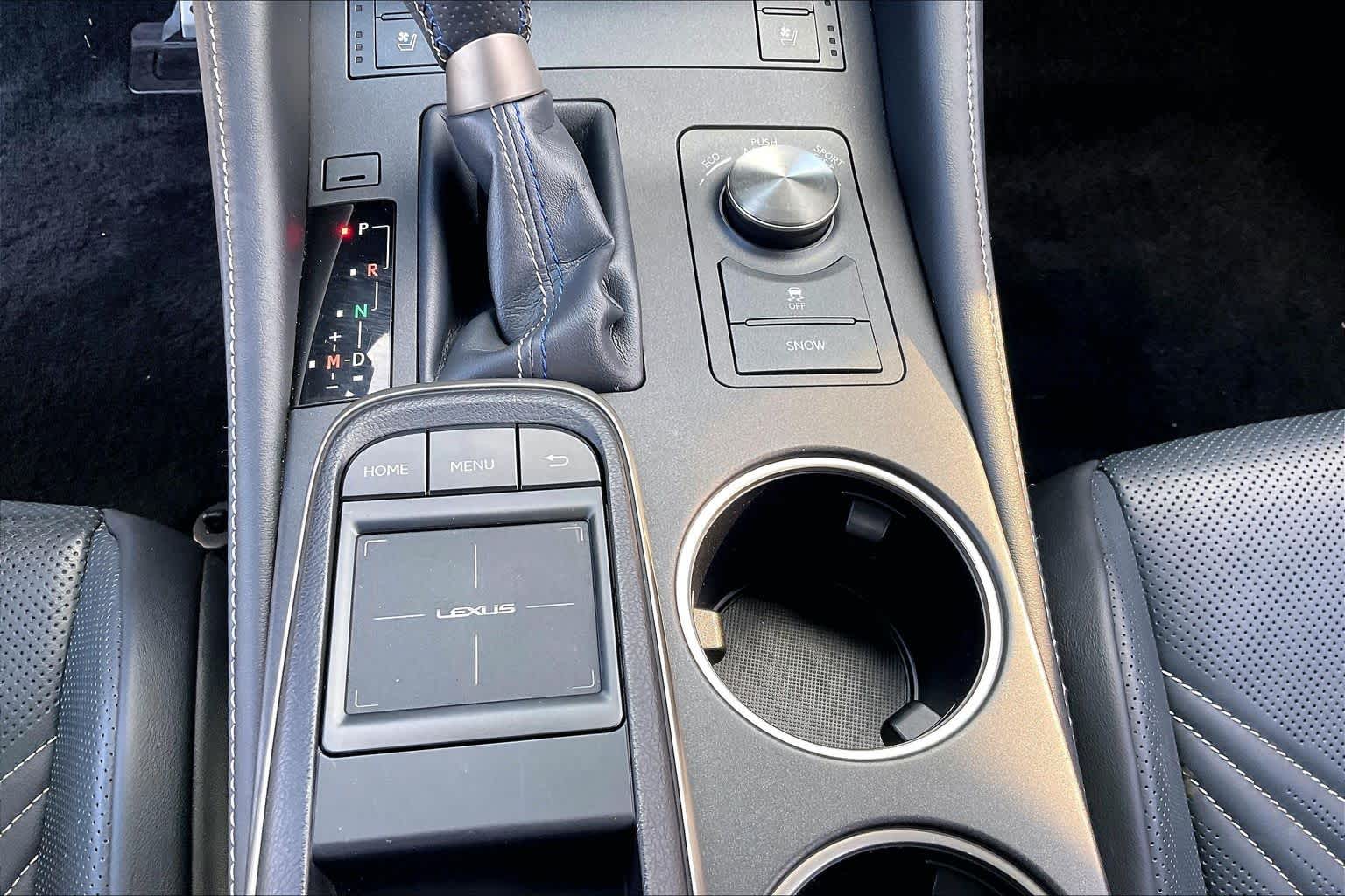 2015 Lexus RC F photo 33 of 34