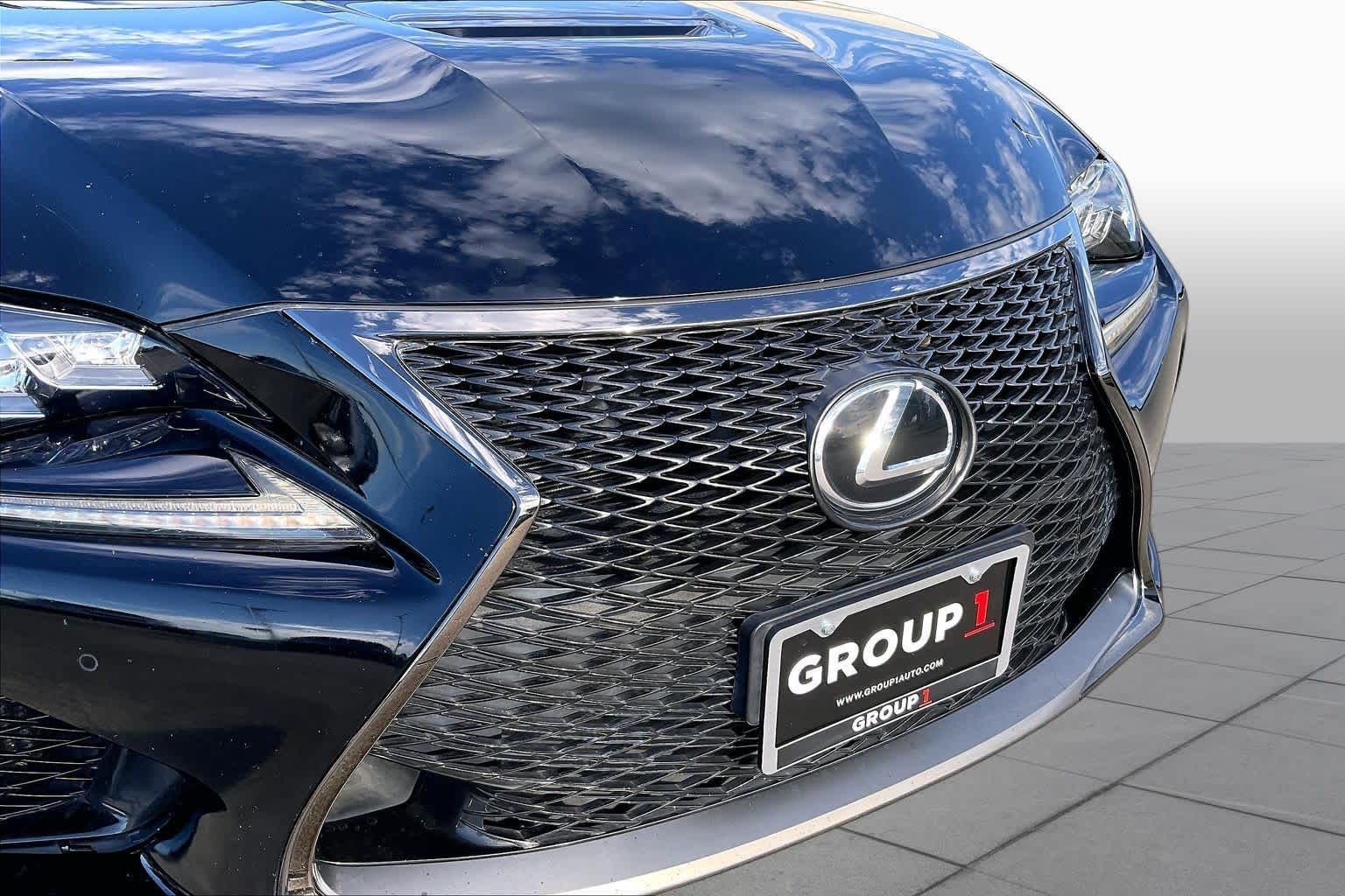 2015 Lexus RC F photo 27 of 34