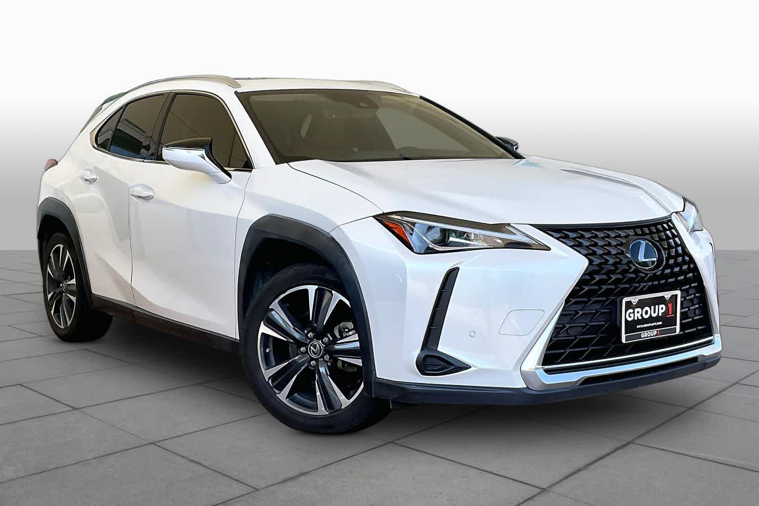 2020 Lexus UX 200 photo 3 of 34