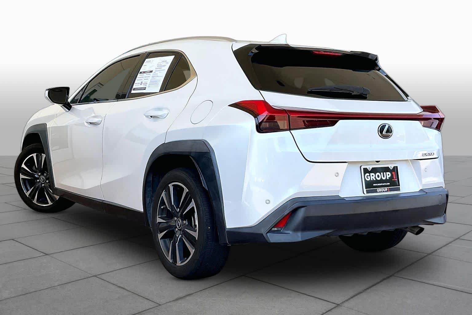 2020 Lexus UX 200 photo 10 of 34