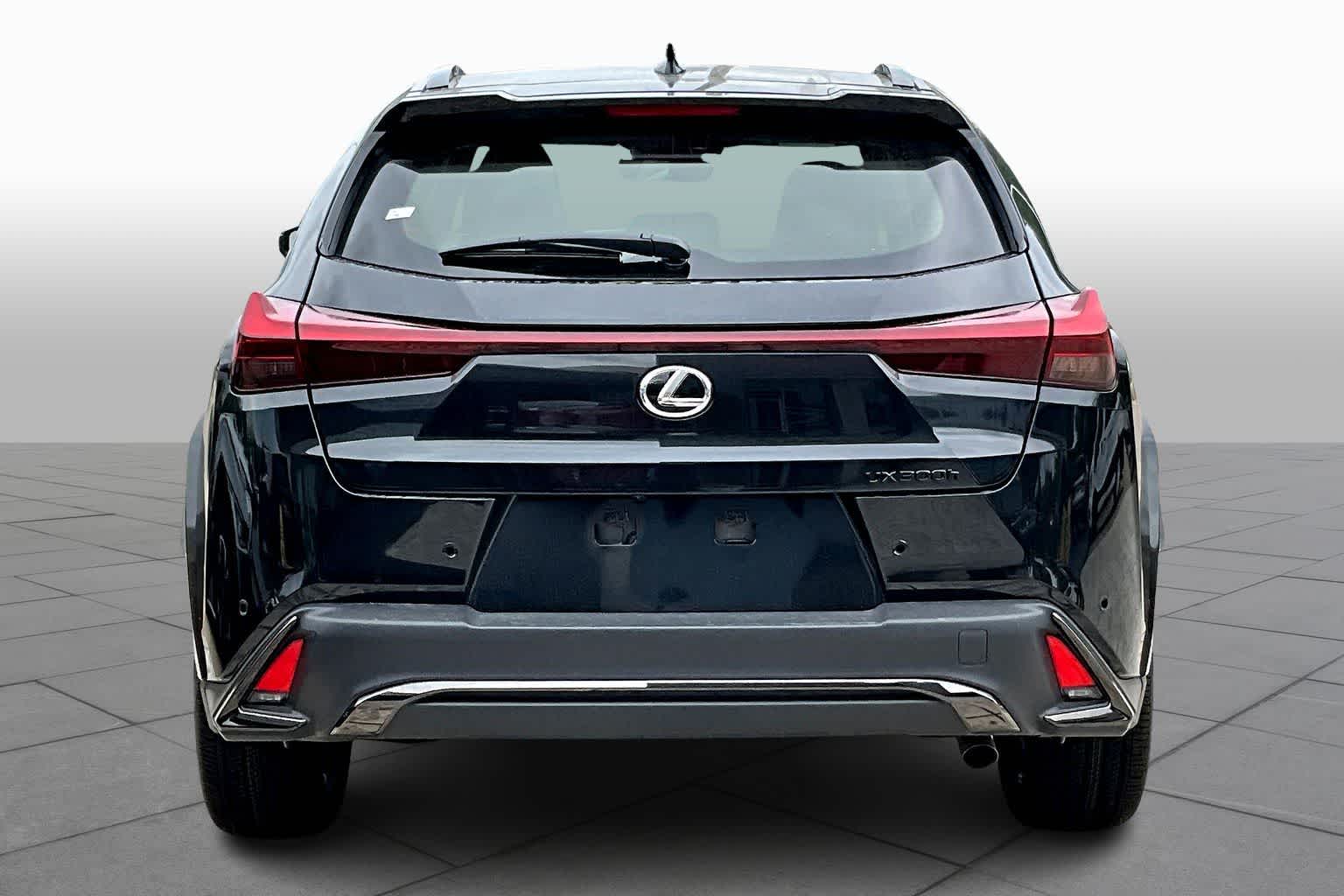 2026 Lexus UX 300h F SPORT Design - 4
