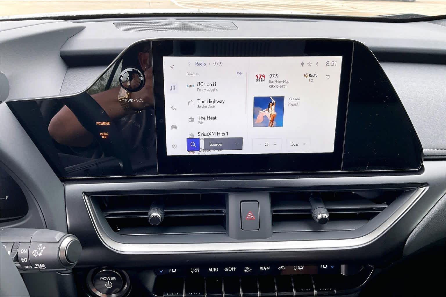 2025 Lexus UX Premium  - 11