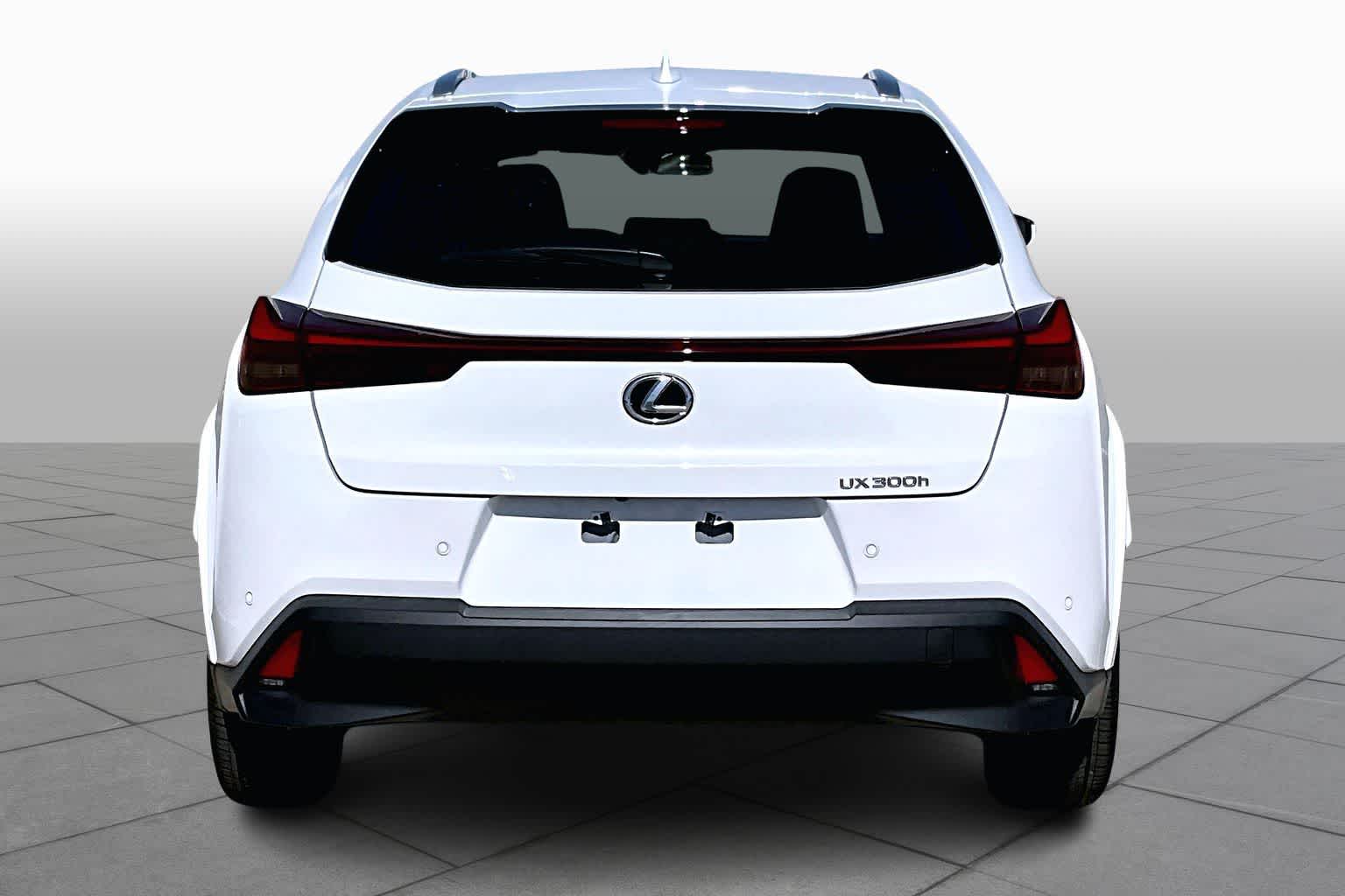 2026 Lexus UX 300h Premium - 4