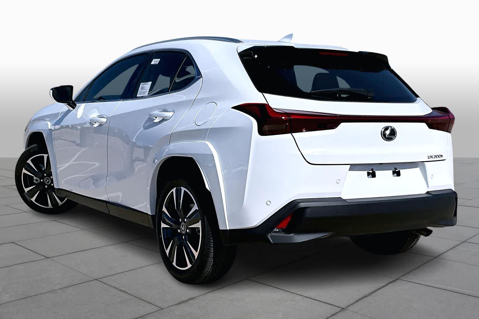 2026 Lexus UX 300h Premium - 3