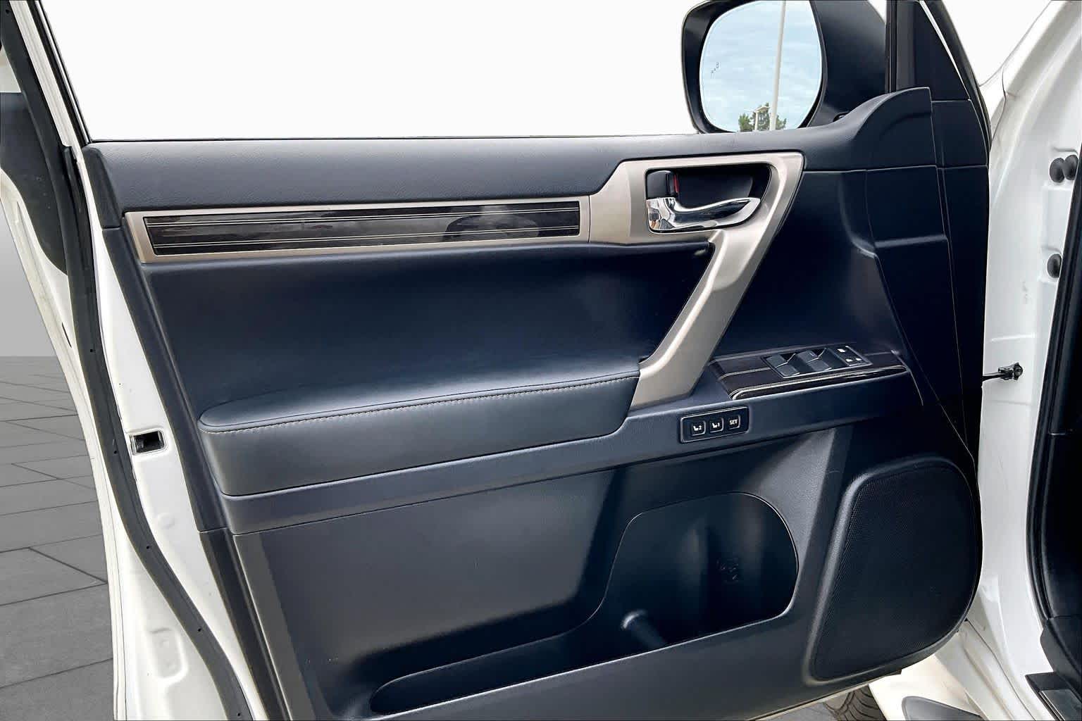 2021 Lexus GX 460 Premium  Starfire Pearl at Lexus Southwest Houston