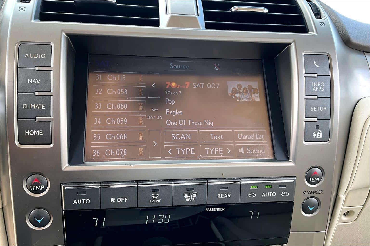 2019 Lexus GX 460 photo 30 of 33