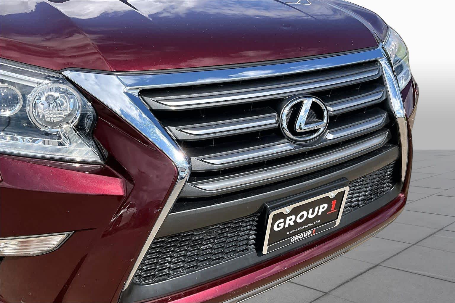 2019 Lexus GX 460 photo 26 of 33