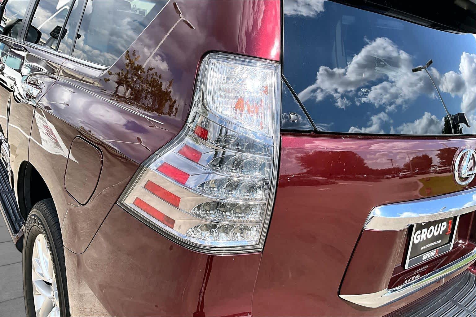 2019 Lexus GX 460 photo 25 of 33