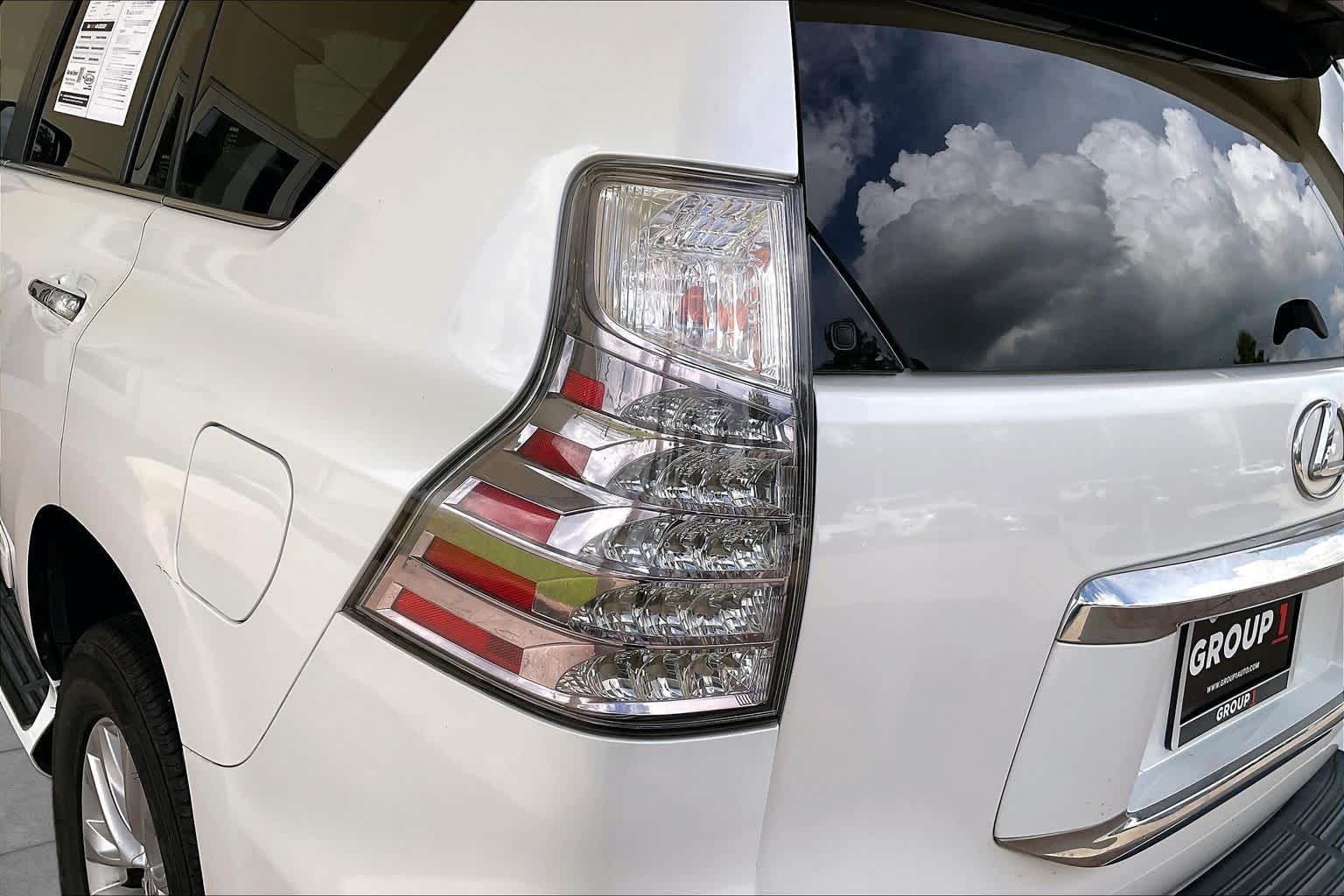 2015 Lexus GX 460 photo 26 of 34