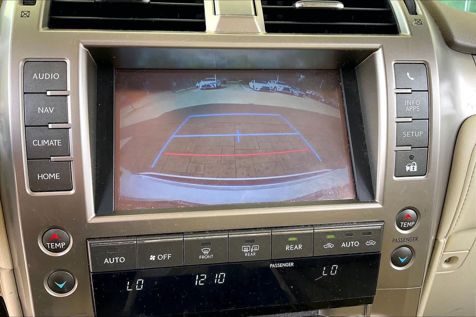 2015 Lexus GX 460 photo 24 of 34