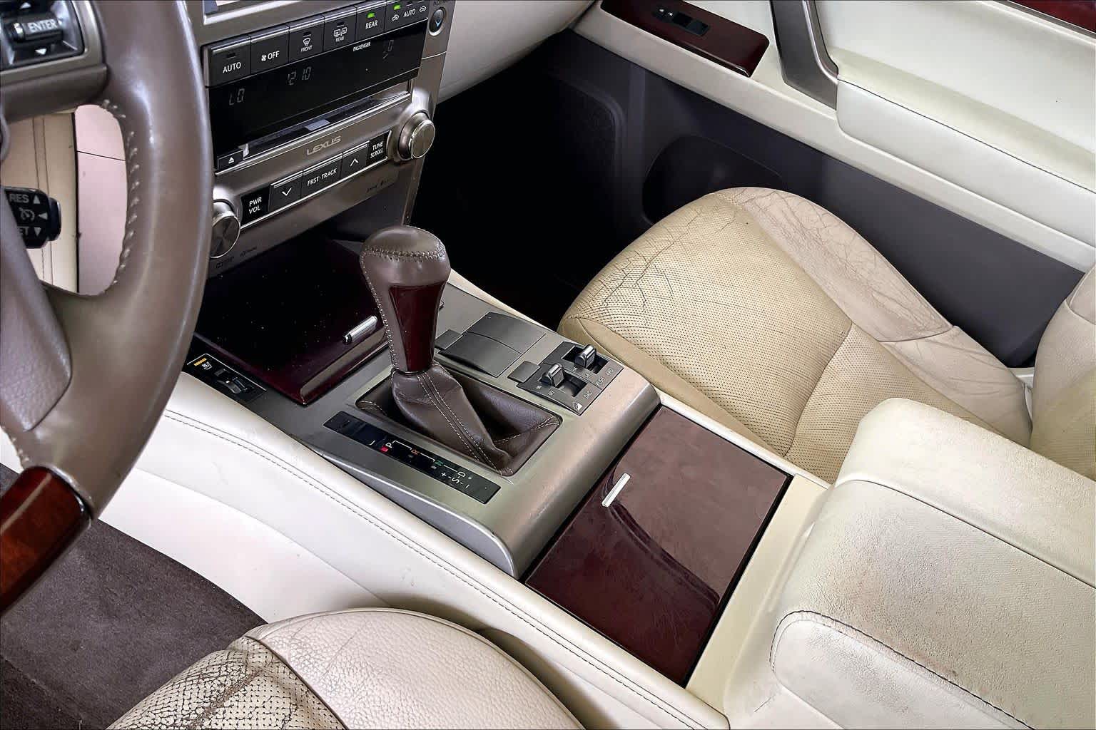 2015 Lexus GX 460 photo 14 of 34