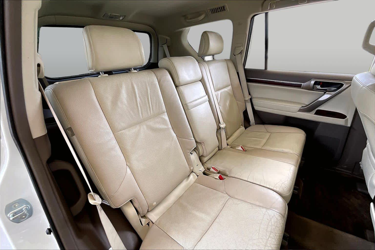 2015 Lexus GX 460 photo 17 of 34