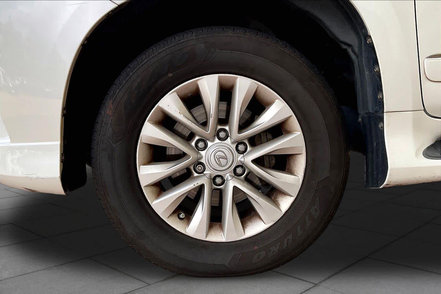 2015 Lexus GX 460 photo 9 of 34