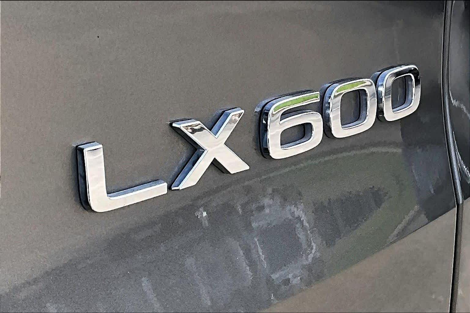 2025 Lexus LX 600 photo 28 of 34