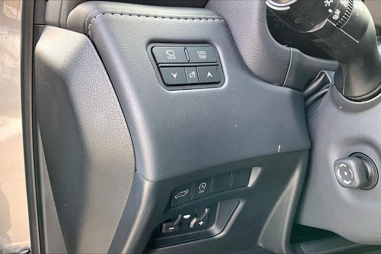 2025 Lexus LX 600 photo 33 of 34