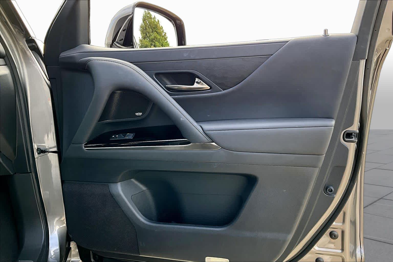 2025 Lexus LX 600 photo 20 of 34