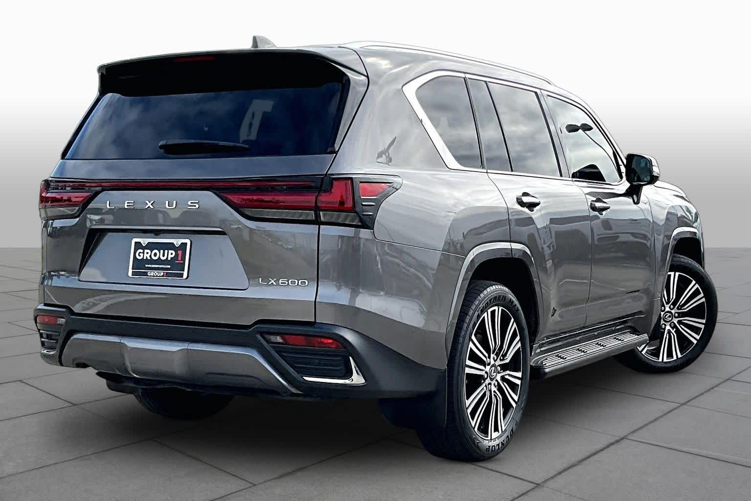 2025 Lexus LX 600 photo 11 of 34