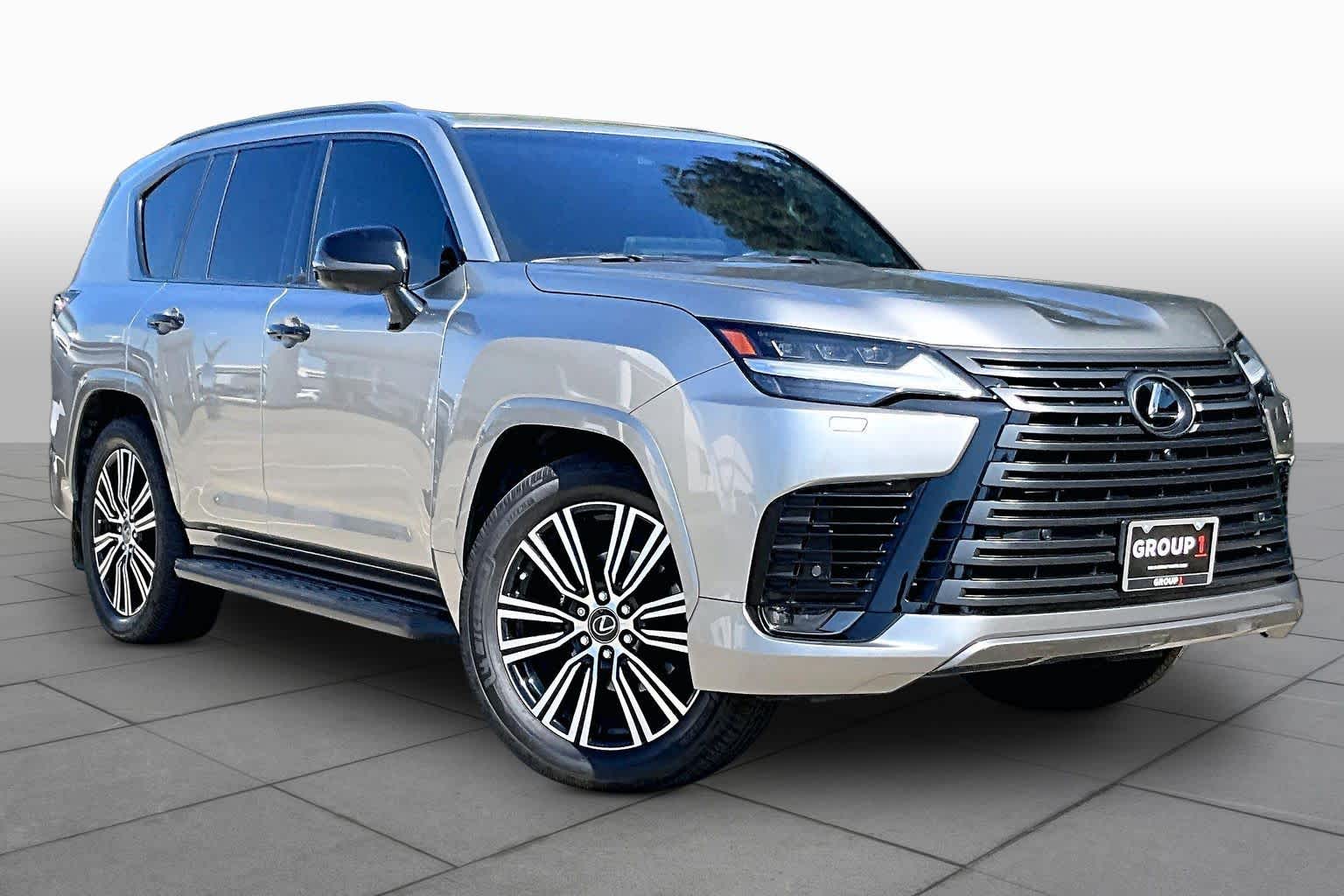 2023 Lexus LX 600 photo 3 of 34